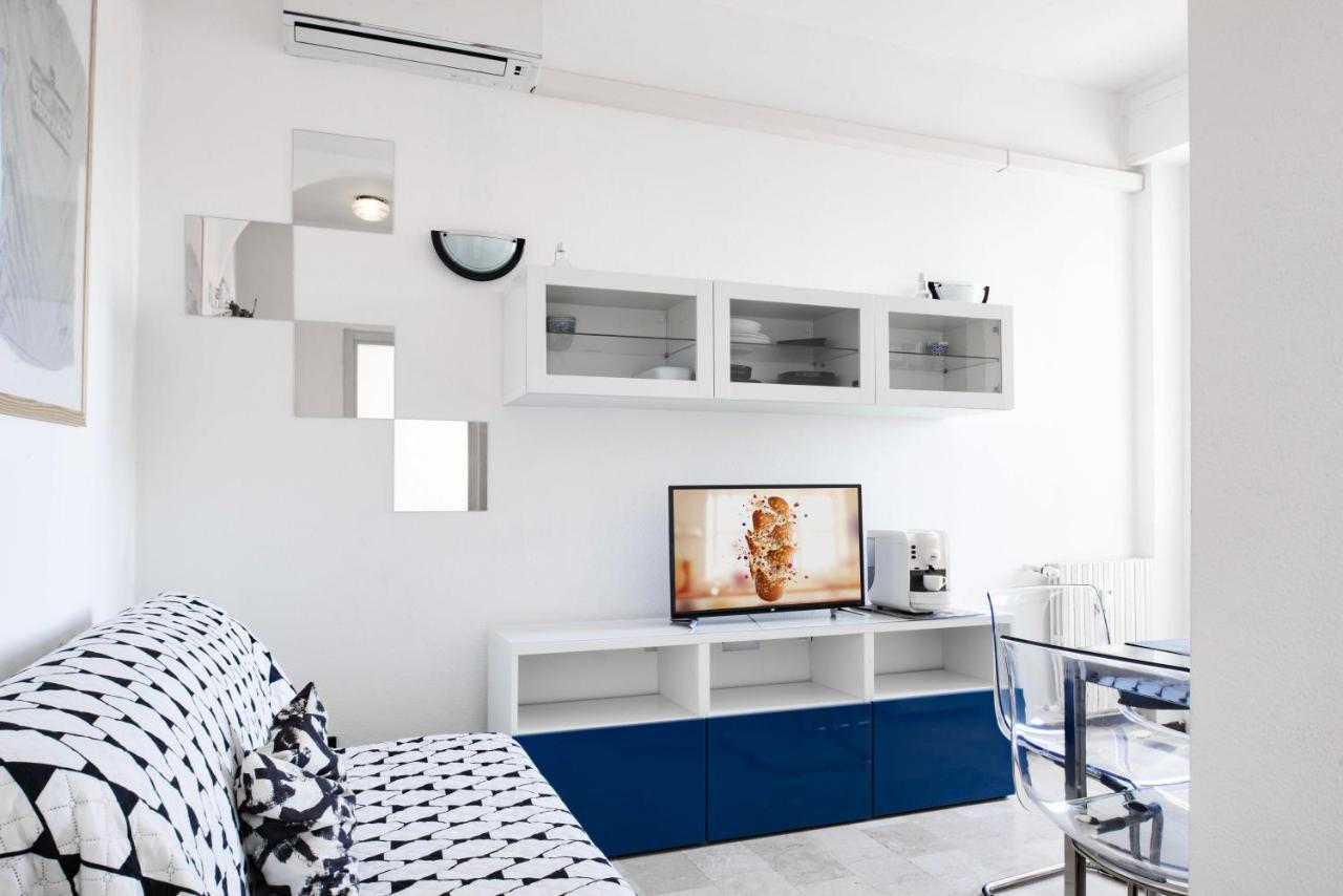 Luvi - Alzaia Naviglio Pavese Appartement Milaan Buitenkant foto